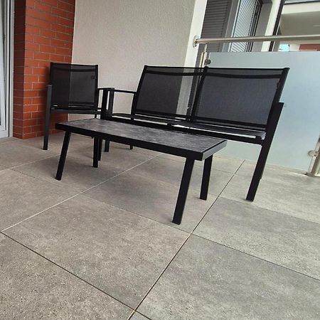 Rodzinne Apartamenty Bardzo Blisko Plazy Rewal Exterior foto